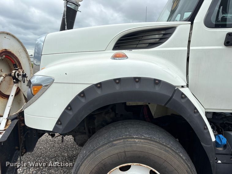 image for item YA4026 2017 International 7600 sewer jetter truck