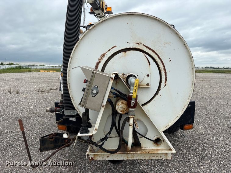 image for item YA4026 2017 International 7600 sewer jetter truck