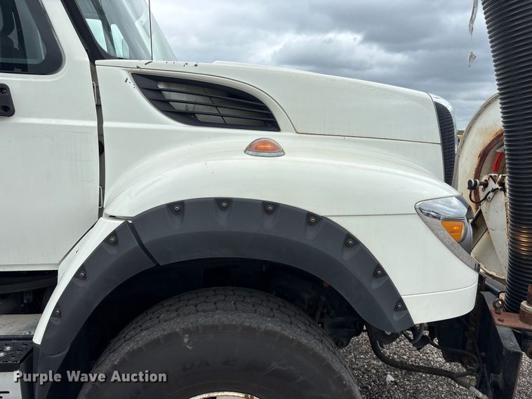 image for item YA4026 2017 International 7600 sewer jetter truck