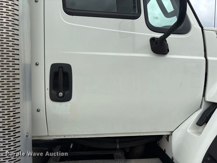 image for item YA4026 2017 International 7600 sewer jetter truck