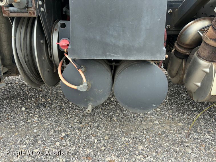 image for item YA4026 2017 International 7600 sewer jetter truck