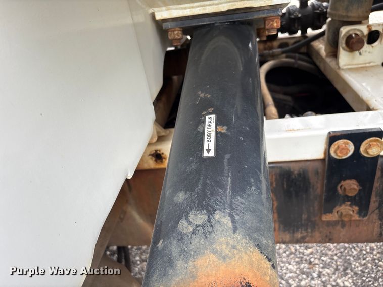image for item YA4026 2017 International 7600 sewer jetter truck