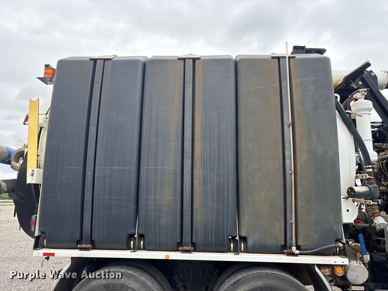 image for item YA4026 2017 International 7600 sewer jetter truck