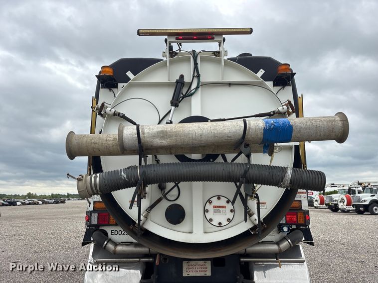 image for item YA4026 2017 International 7600 sewer jetter truck