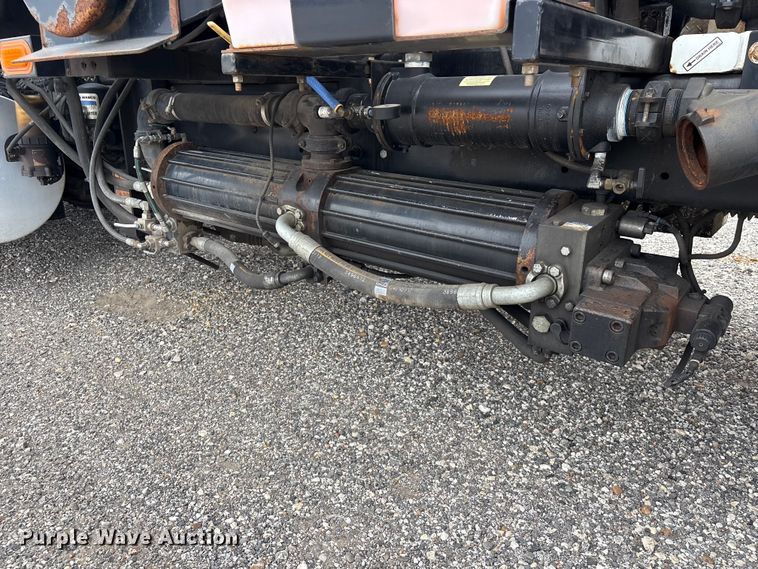 image for item YA4026 2017 International 7600 sewer jetter truck