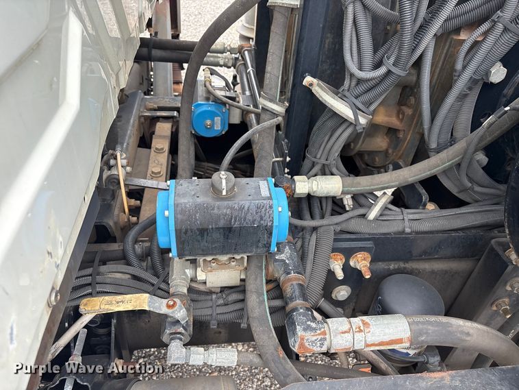 image for item YA4026 2017 International 7600 sewer jetter truck
