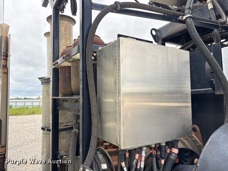 image for item YA4026 2017 International 7600 sewer jetter truck