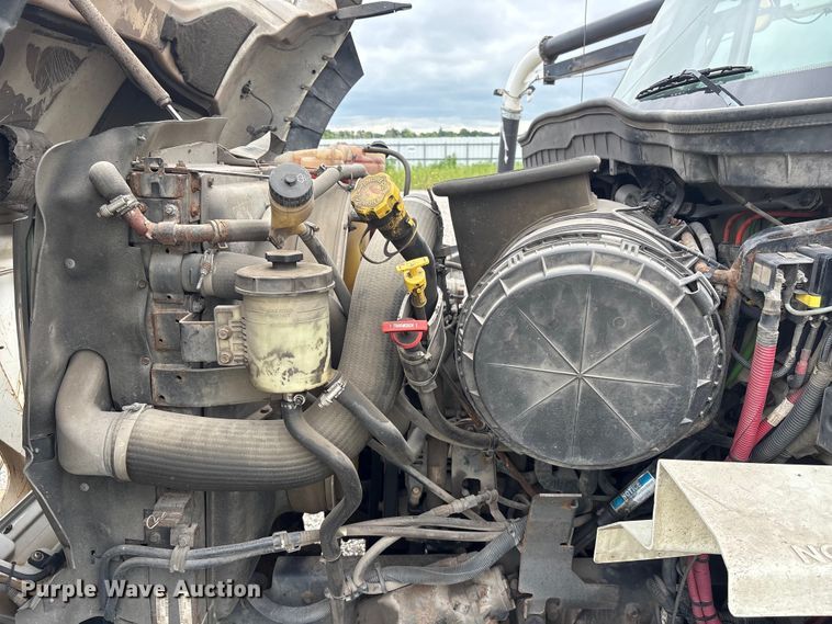 image for item YA4026 2017 International 7600 sewer jetter truck