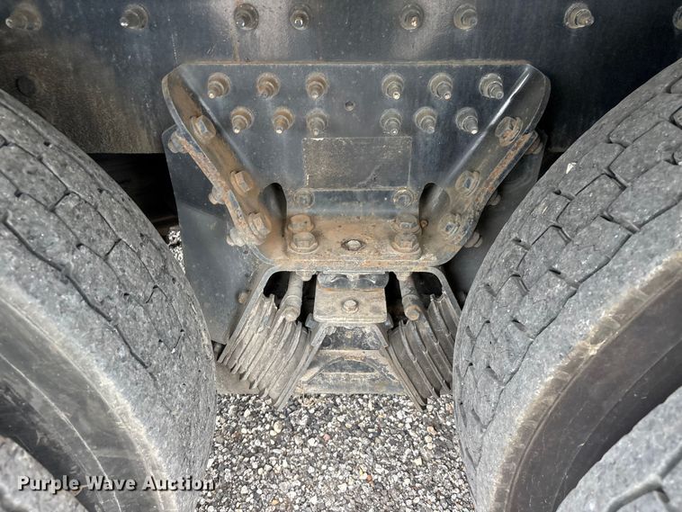 image for item YA4026 2017 International 7600 sewer jetter truck