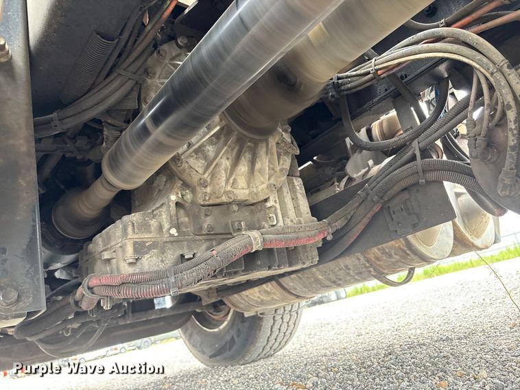image for item YA4026 2017 International 7600 sewer jetter truck