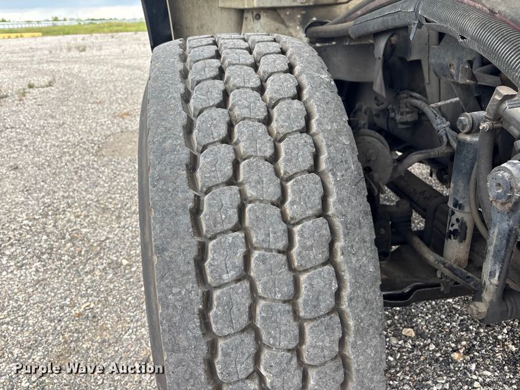 image for item YA4026 2017 International 7600 sewer jetter truck