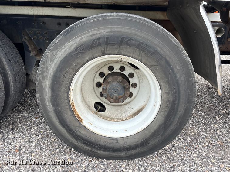 image for item YA4026 2017 International 7600 sewer jetter truck