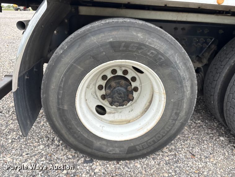 image for item YA4026 2017 International 7600 sewer jetter truck