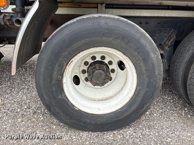 image for item YA4026 2017 International 7600 sewer jetter truck