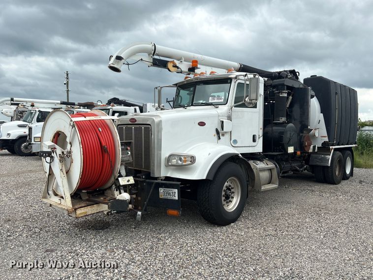 2016 Peterbilt 365 sewer jetter truck