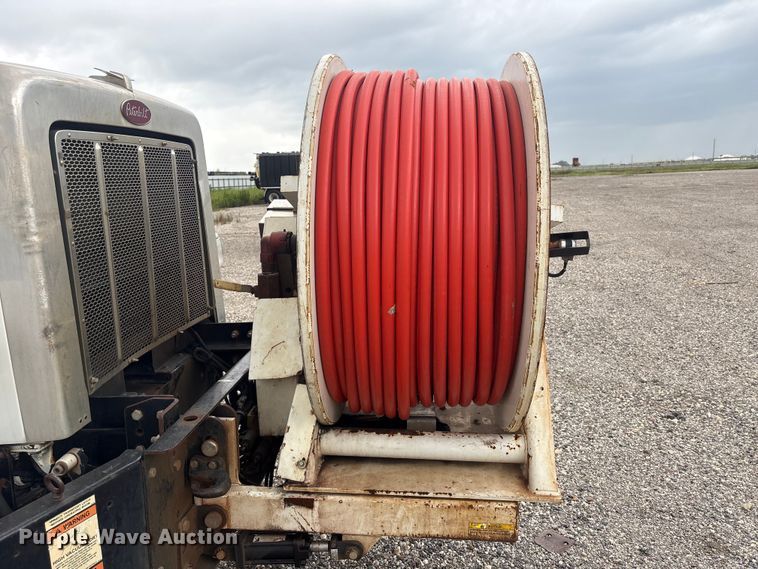image for item YA4027 2016 Peterbilt 365 sewer jetter truck
