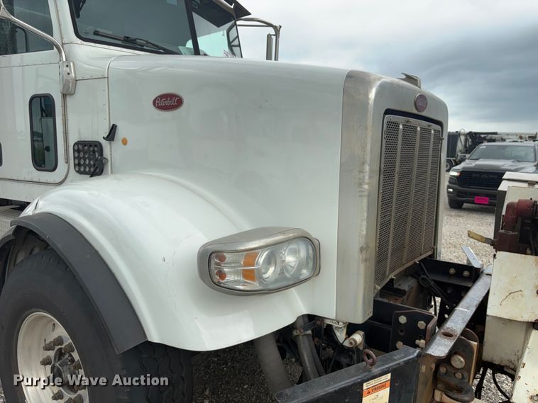 image for item YA4027 2016 Peterbilt 365 sewer jetter truck