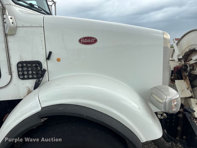 image for item YA4027 2016 Peterbilt 365 sewer jetter truck