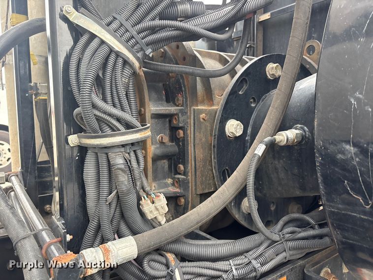 image for item YA4027 2016 Peterbilt 365 sewer jetter truck