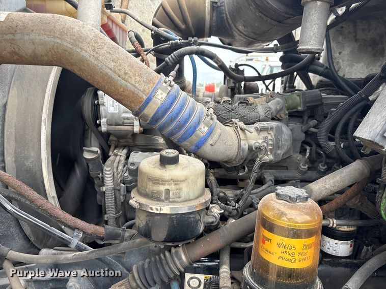 image for item YA4027 2016 Peterbilt 365 sewer jetter truck