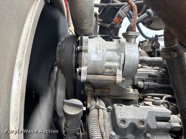 image for item YA4027 2016 Peterbilt 365 sewer jetter truck