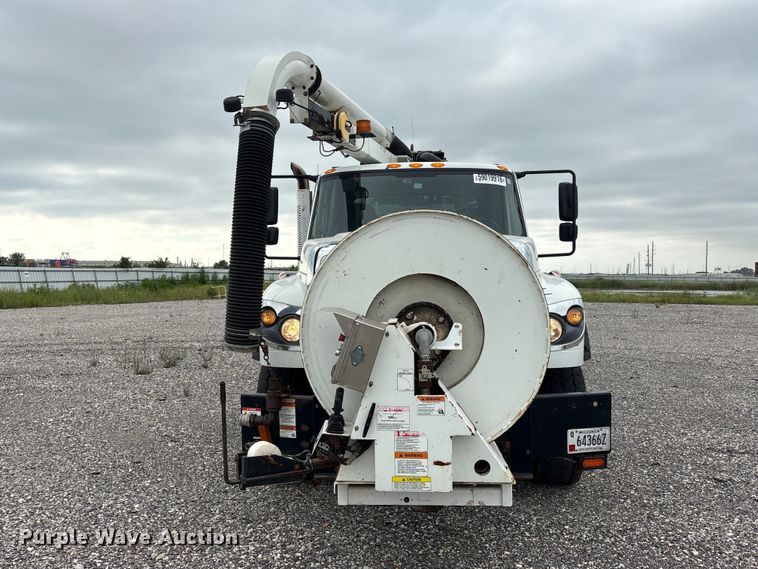 image for item YA4028 2017 International 7600 sewer jetter truck