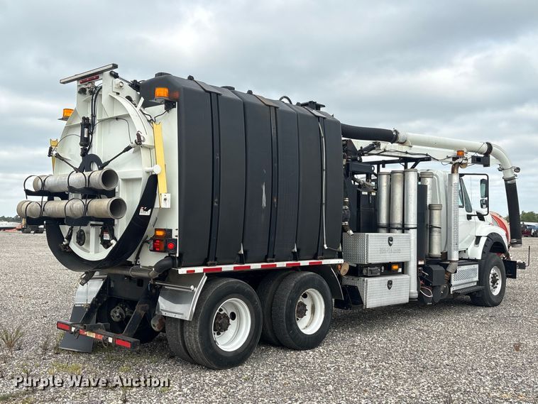 image for item YA4028 2017 International 7600 sewer jetter truck