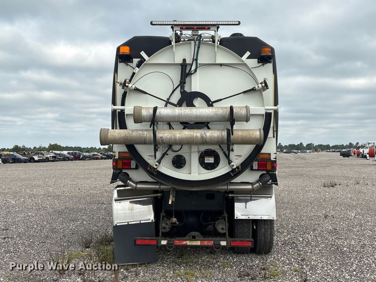 image for item YA4028 2017 International 7600 sewer jetter truck