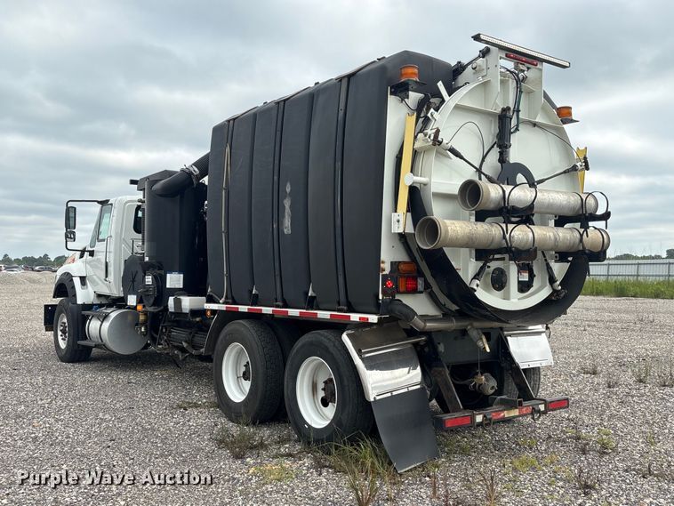 image for item YA4028 2017 International 7600 sewer jetter truck
