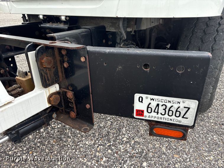 image for item YA4028 2017 International 7600 sewer jetter truck