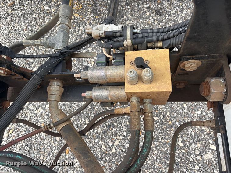 image for item YA4028 2017 International 7600 sewer jetter truck