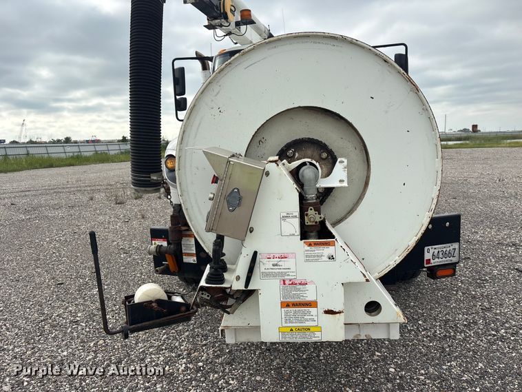 image for item YA4028 2017 International 7600 sewer jetter truck