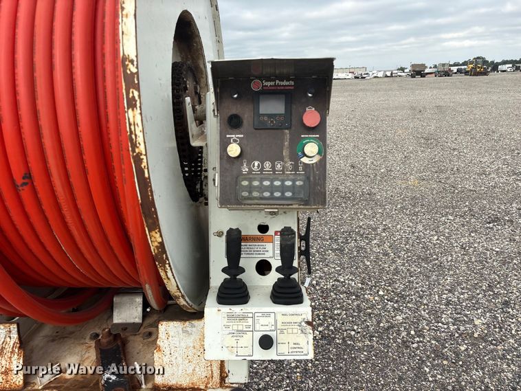 image for item YA4028 2017 International 7600 sewer jetter truck
