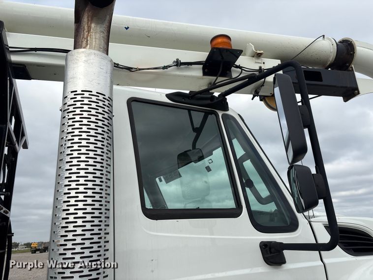 image for item YA4028 2017 International 7600 sewer jetter truck