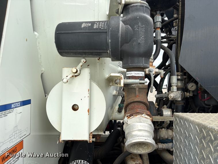image for item YA4028 2017 International 7600 sewer jetter truck