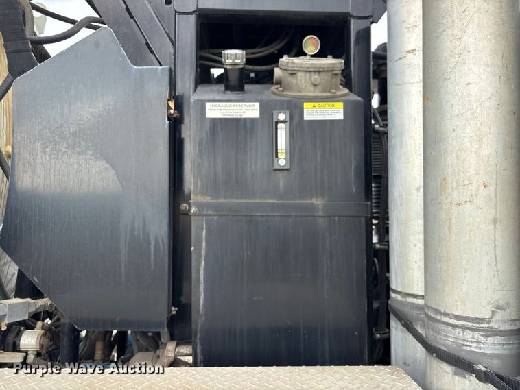 image for item YA4028 2017 International 7600 sewer jetter truck