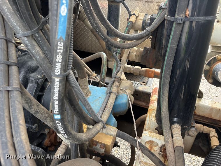 image for item YA4028 2017 International 7600 sewer jetter truck