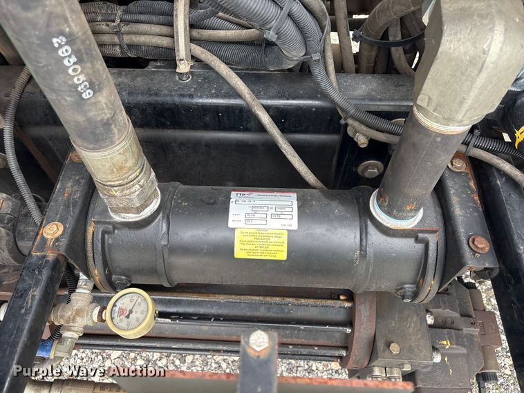image for item YA4028 2017 International 7600 sewer jetter truck