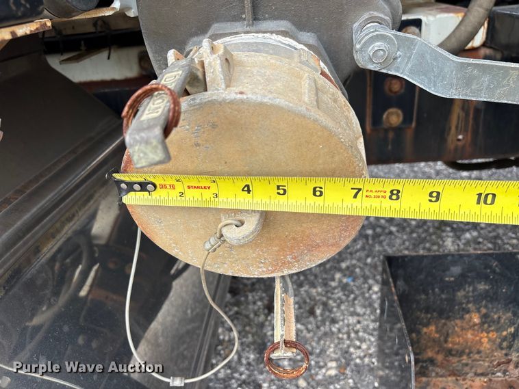 image for item YA4028 2017 International 7600 sewer jetter truck