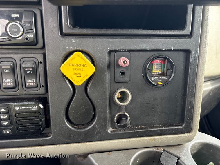 image for item YA4028 2017 International 7600 sewer jetter truck