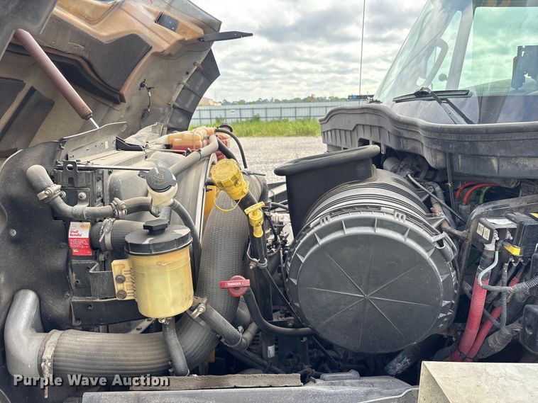 image for item YA4028 2017 International 7600 sewer jetter truck