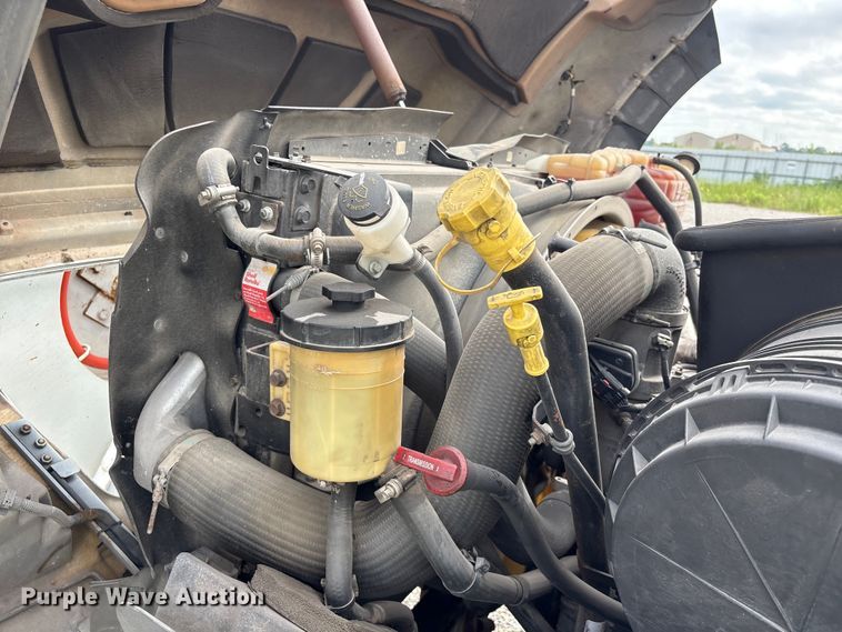 image for item YA4028 2017 International 7600 sewer jetter truck