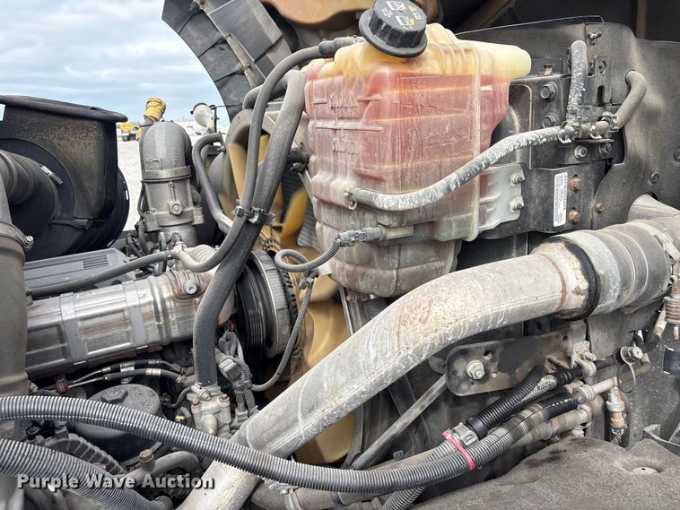 image for item YA4028 2017 International 7600 sewer jetter truck