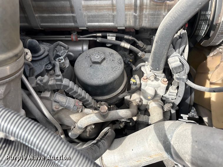 image for item YA4028 2017 International 7600 sewer jetter truck