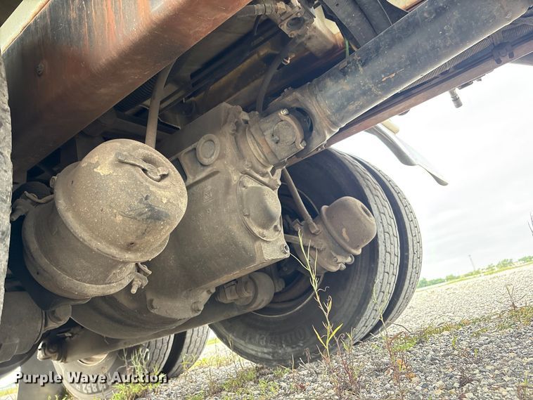 image for item YA4028 2017 International 7600 sewer jetter truck