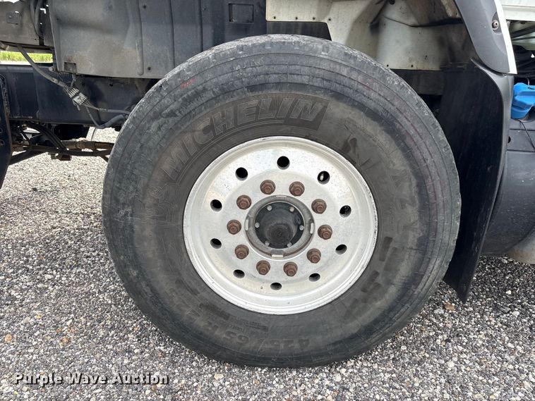 image for item YA4028 2017 International 7600 sewer jetter truck