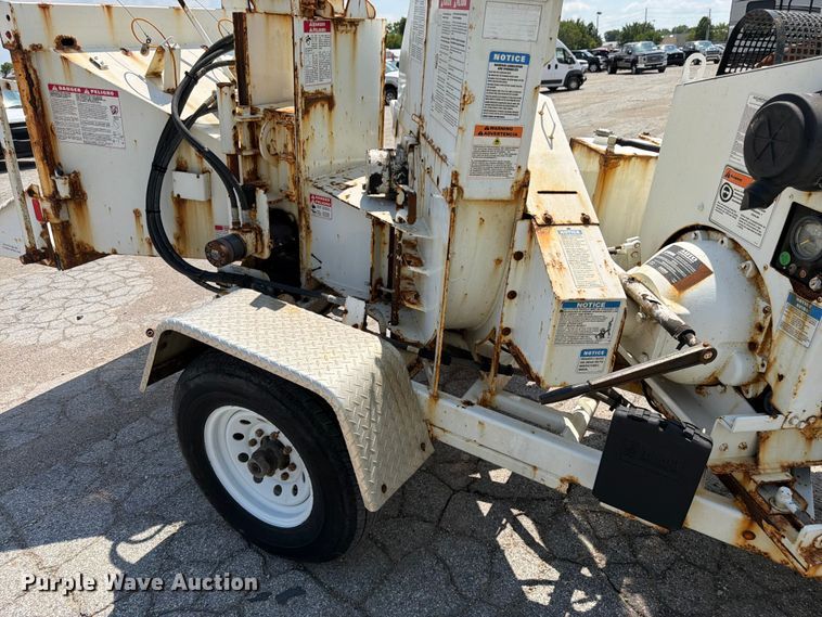 image for item YA4039 2017 Bandit 200UC wood chipper