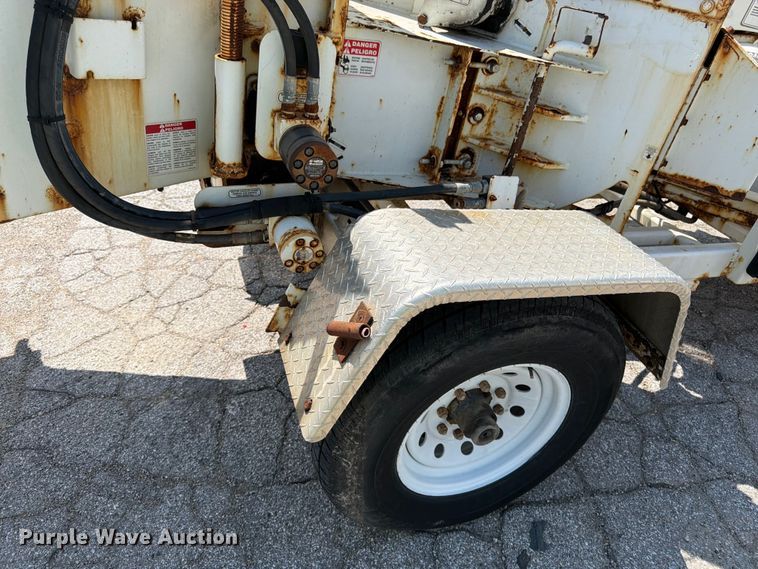 image for item YA4039 2017 Bandit 200UC wood chipper