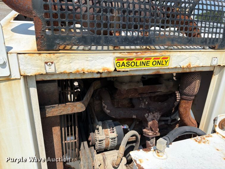 image for item YA4039 2017 Bandit 200UC wood chipper