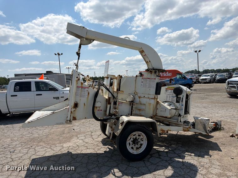 image for item YA4040 2017 Bandit 200UC wood chipper